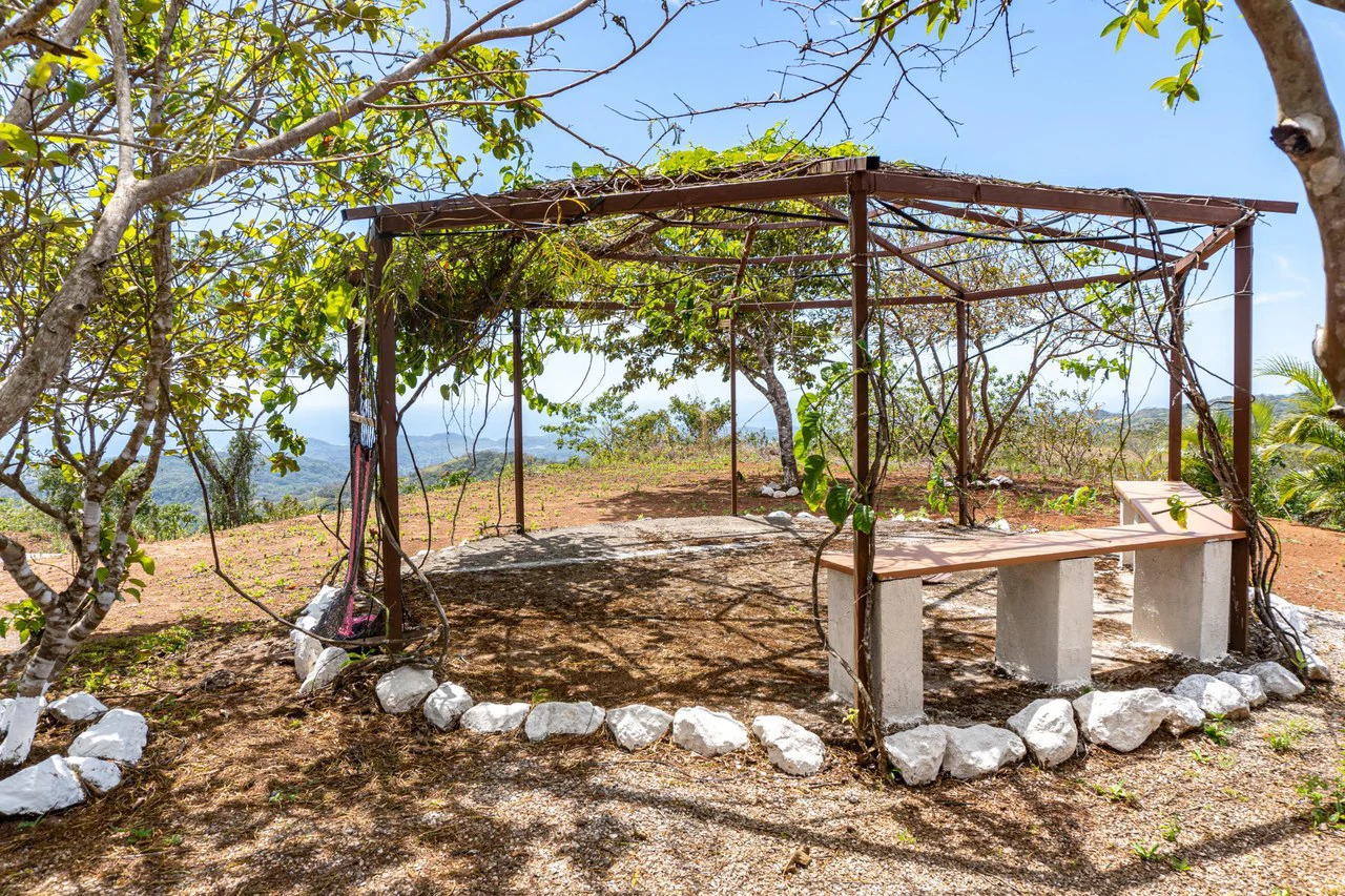 Casa Asia: Sweeping Ocean Views with All Solar Power - photo 19