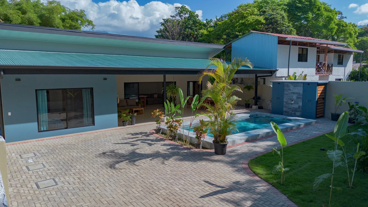 Modern Coastal Luxury: New 3-Bedroom Home Steps from South Pacific Beach: Near the Coast House For Sale in Uvita - Gallery image 44