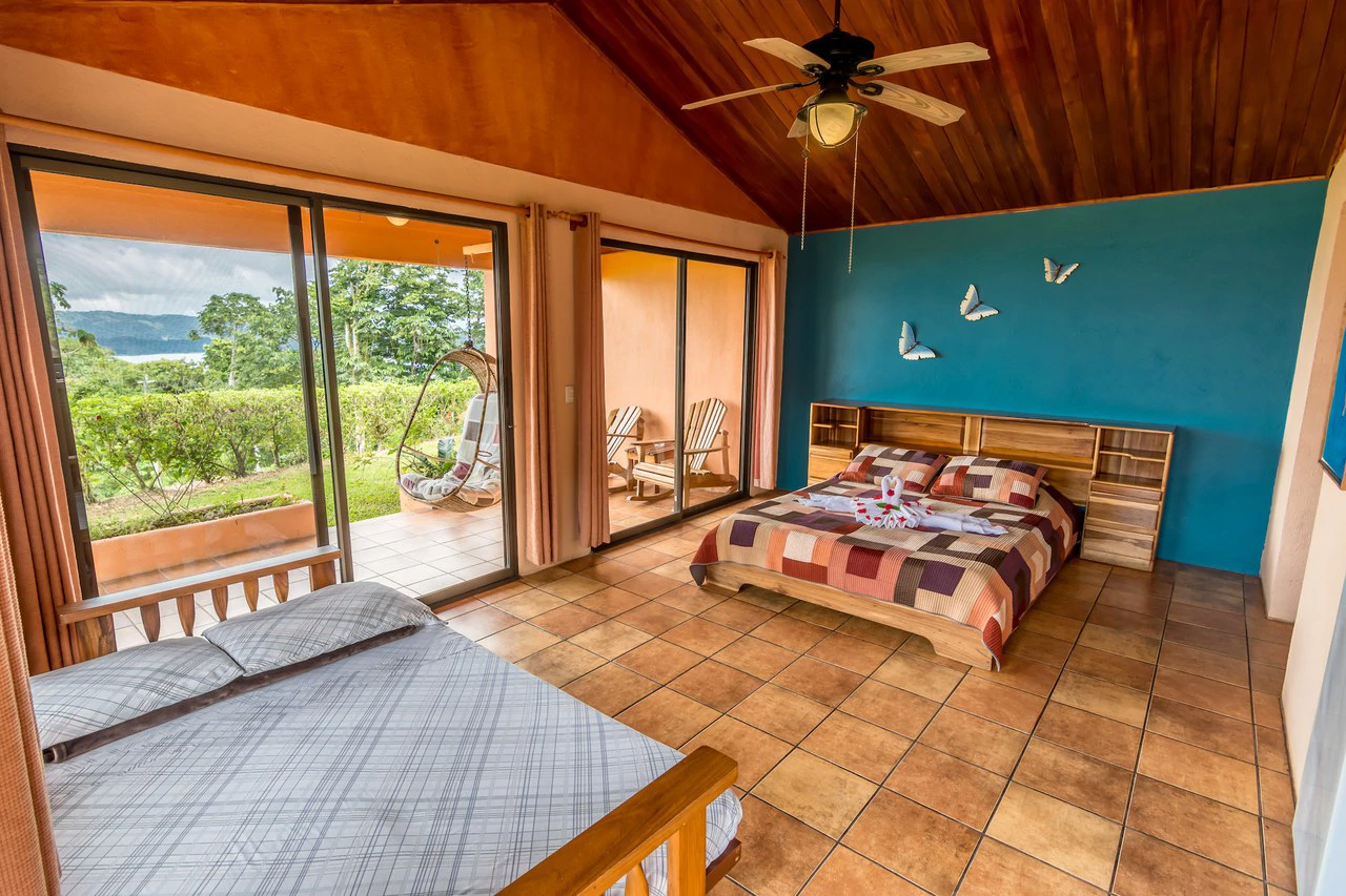 Nepenthe B&B: Hotel / B&B in the Rain Forest with spectacular views of Lake Arenal & Volcano. - Gallery image 11