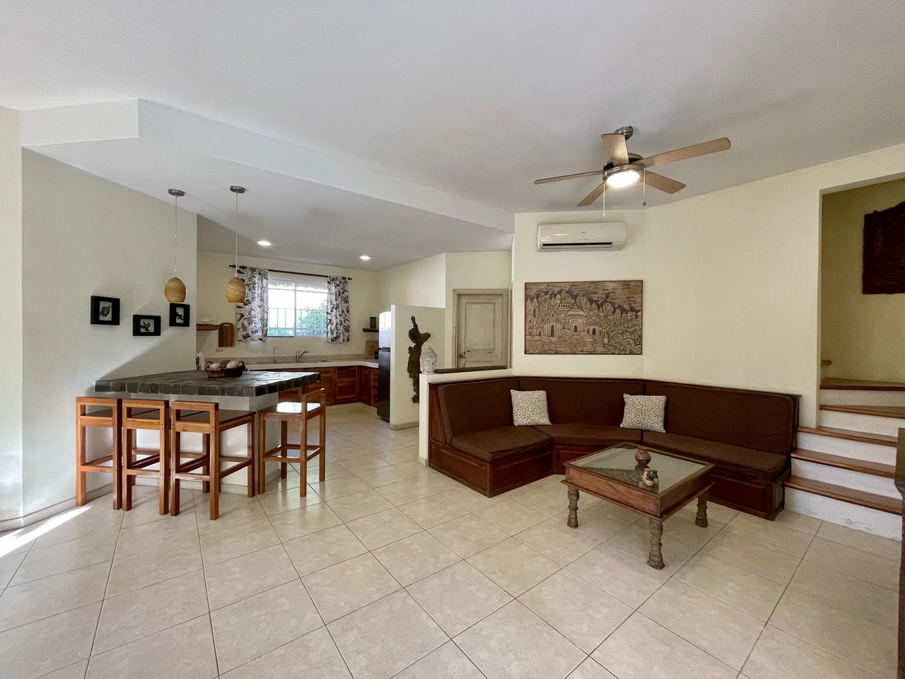 Santa Teresa 2 Bedroom House + 6 Rental Apartments: A Multi Unit Vacation Rental with Pool & Steps from the beach - Gallery image 12