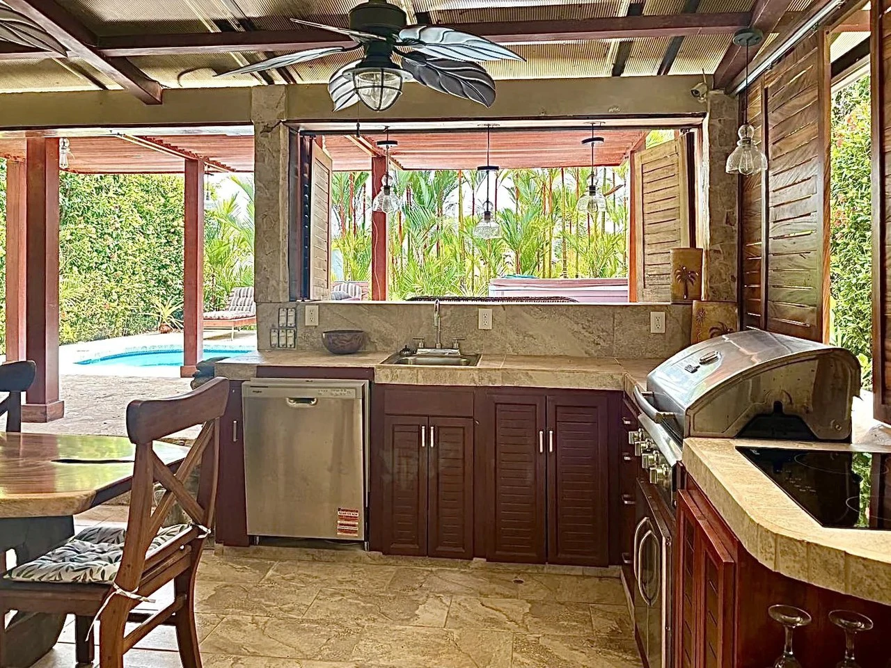 ARA 14: Fully Furnished and Home with Tons of amenities ie. Solar electricity - Gallery image 6