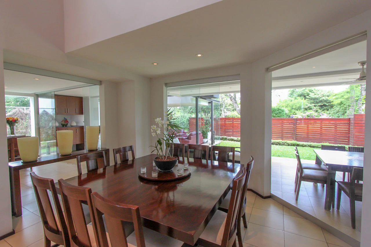 Modern Golf Course Haven: Spectacular Home in Valle del Sol, Santa Ana - Gallery image 10