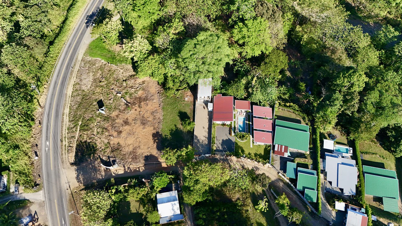 ZONED RESIDENTIAL / COMMERCIAL LOT IN COVETED LOCATION!! - Gallery image 3