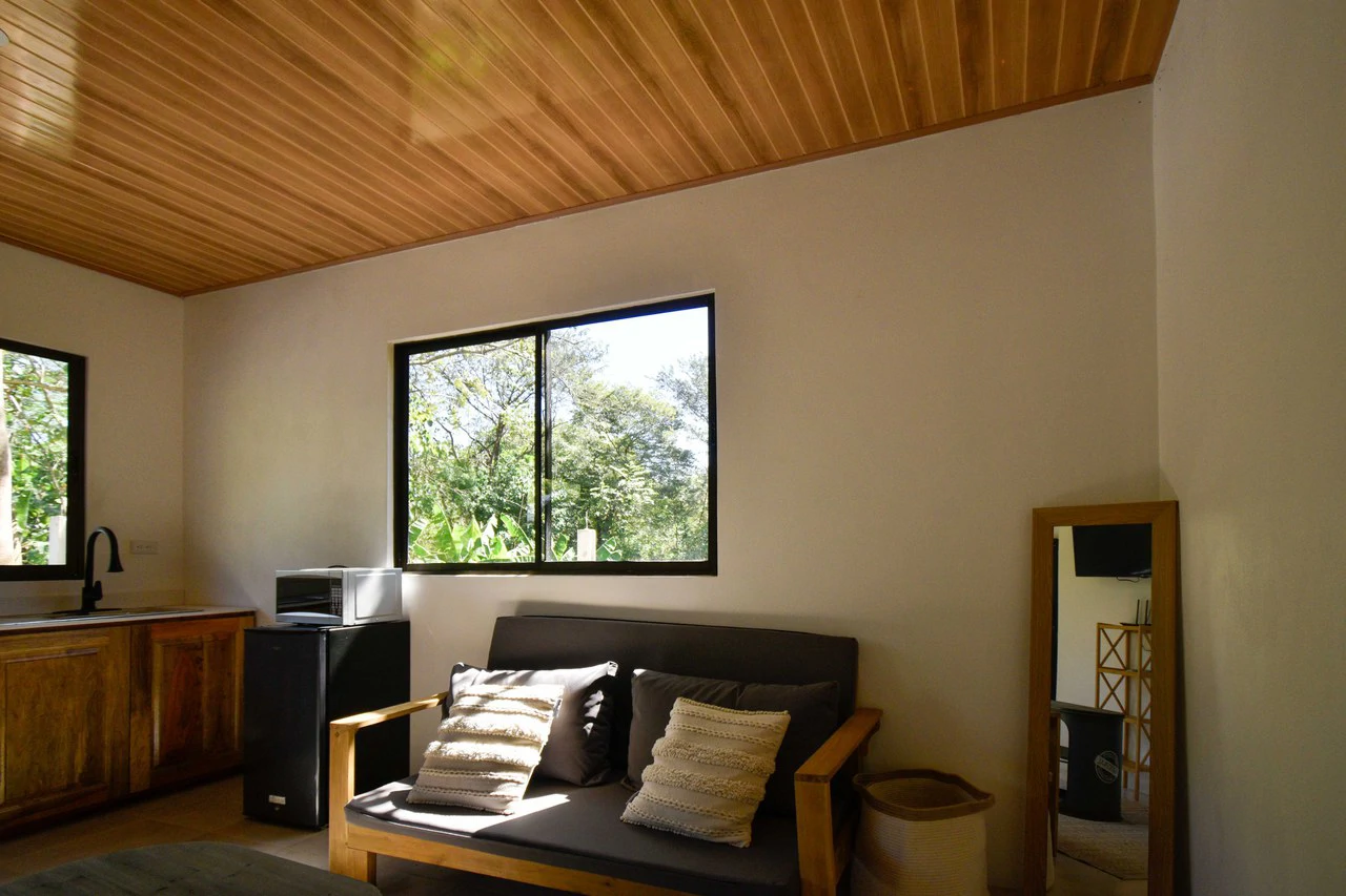 Home and Rental Apartment in Quiet Neighborhood - Gallery image 19
