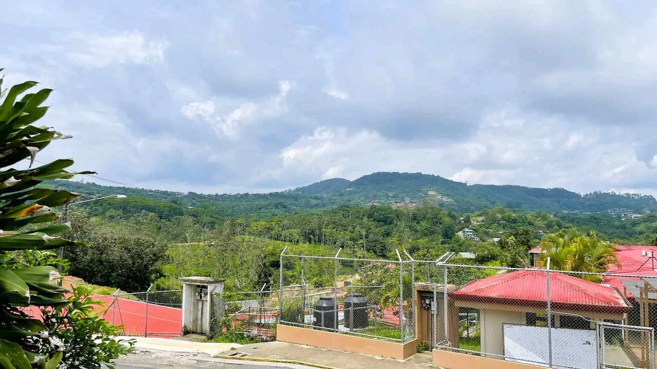 INVESTMENT: HOUSE & LARGE LOT IN SAN ISIDRO, SAN RAMON: House For Sale in San Ramón - Gallery image 7