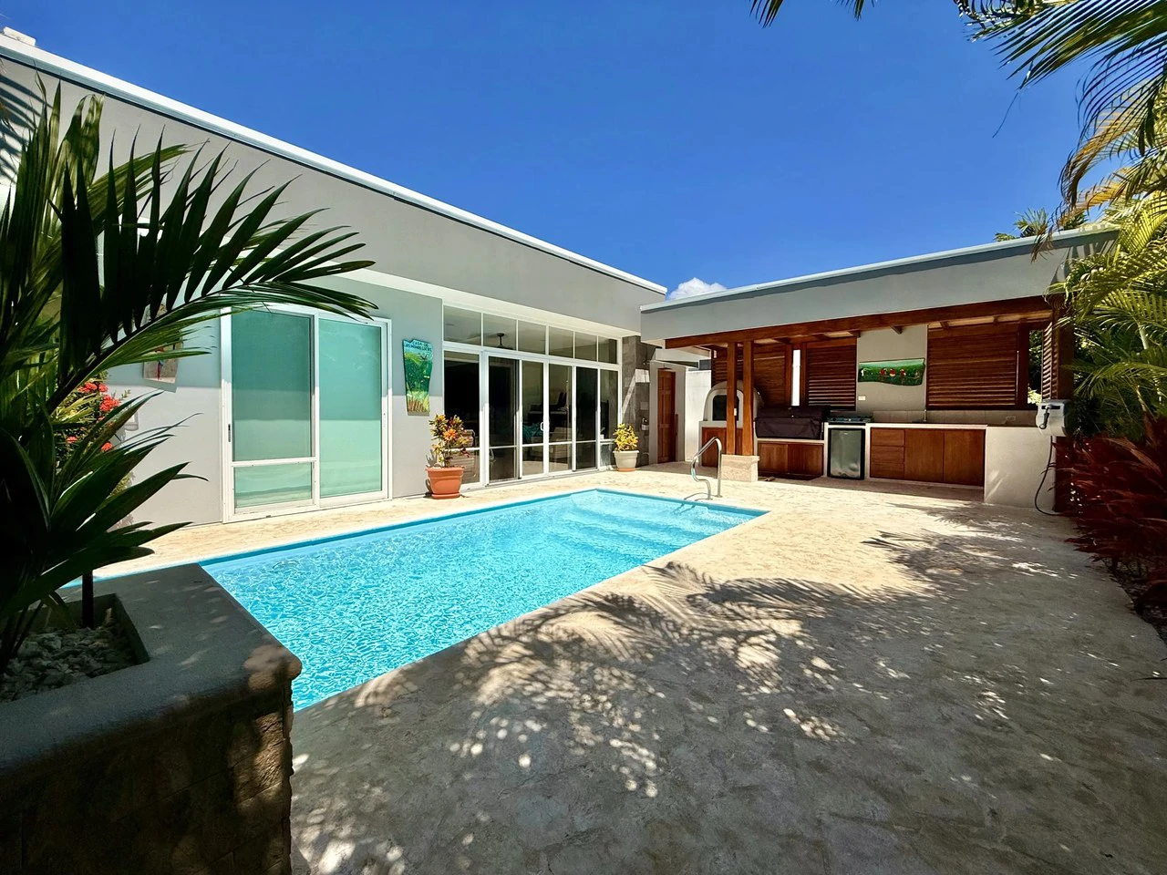 Brisas del Mar 29: Solar-Powered Home for Sale in Costa Rica