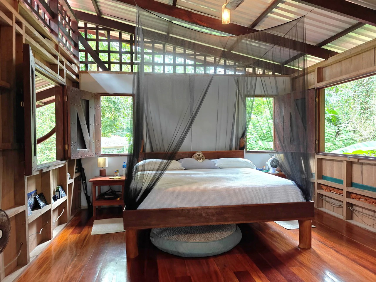Authentic Caribbean Charmer for Sale in Playa Negra, Puerto Viejo: Traditional Caribbean Wooden Home in Playa Negra on 2600 sqm Lot - Gallery image 12
