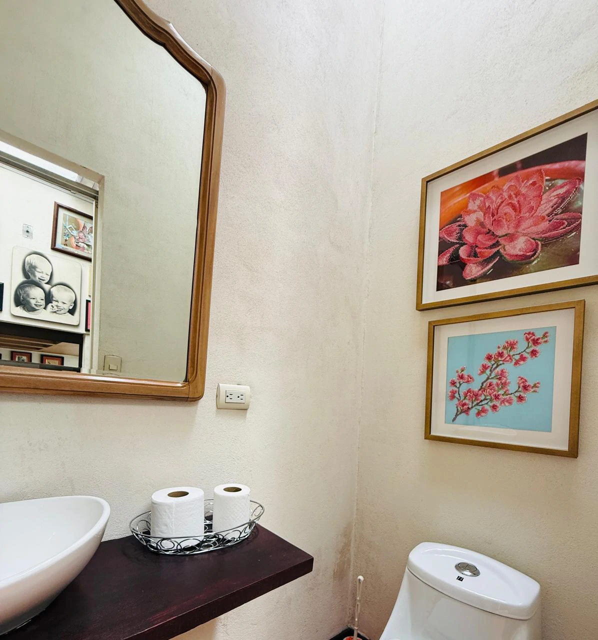 Mixed-Use House for Offices Retail Spaces or Medical Offices for Sale in San José Costa Rica - Gallery image 22