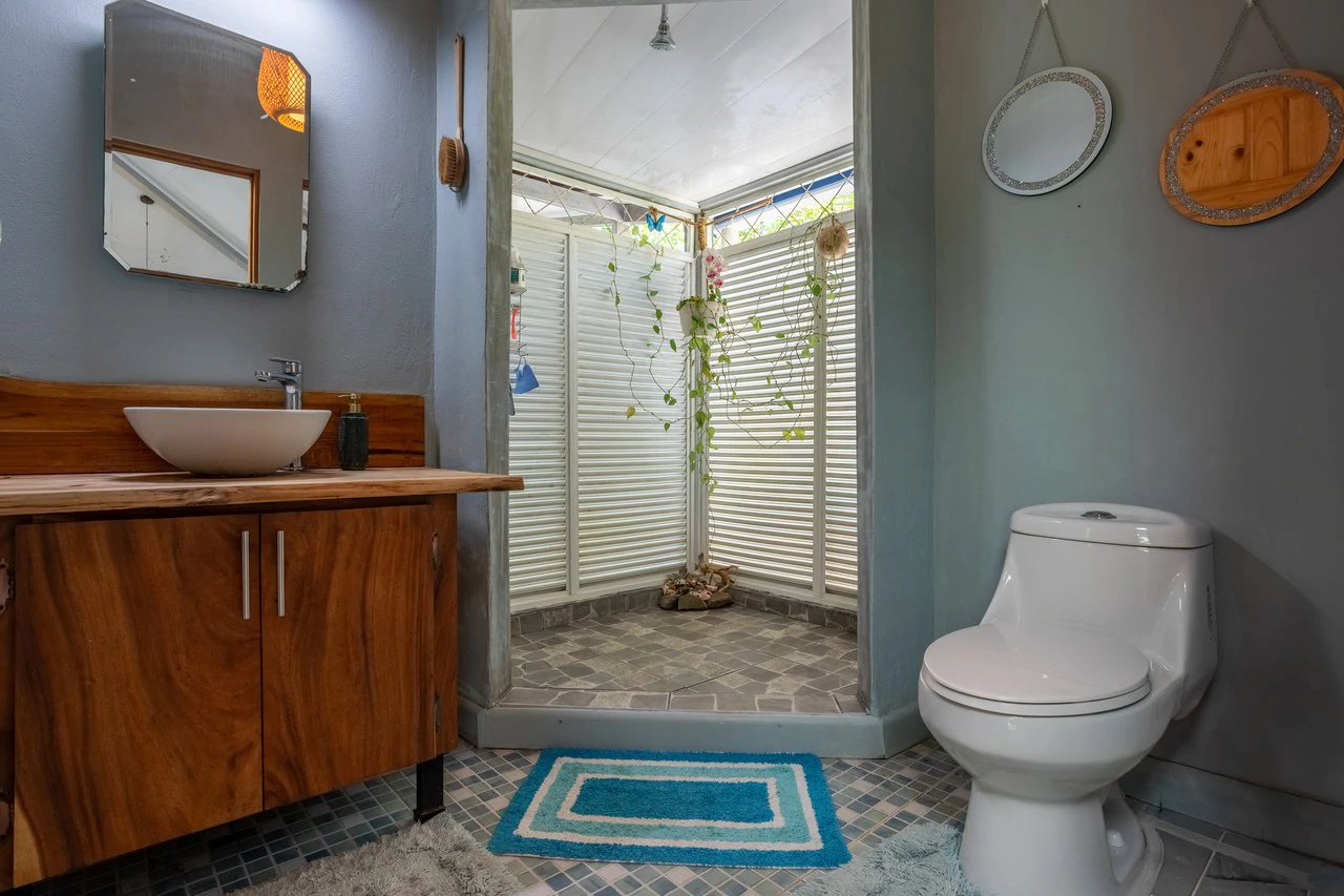 Uvita Beach Bungalow Walking Distance to the National Park - Gallery image 24