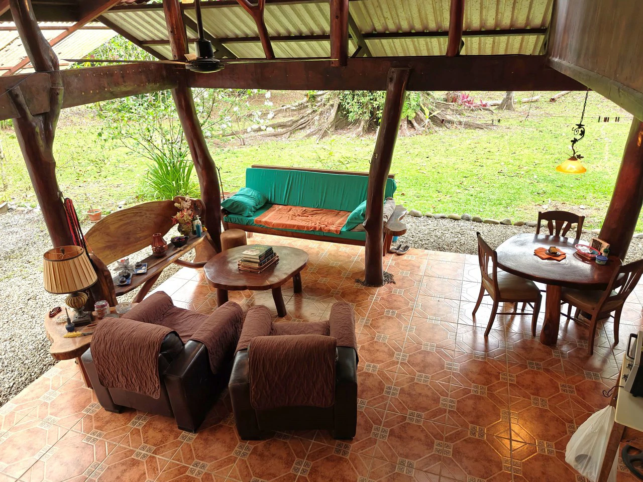 Authentic Caribbean Charmer for Sale in Playa Negra, Puerto Viejo: Traditional Caribbean Wooden Home in Playa Negra on 2600 sqm Lot - Gallery image 11