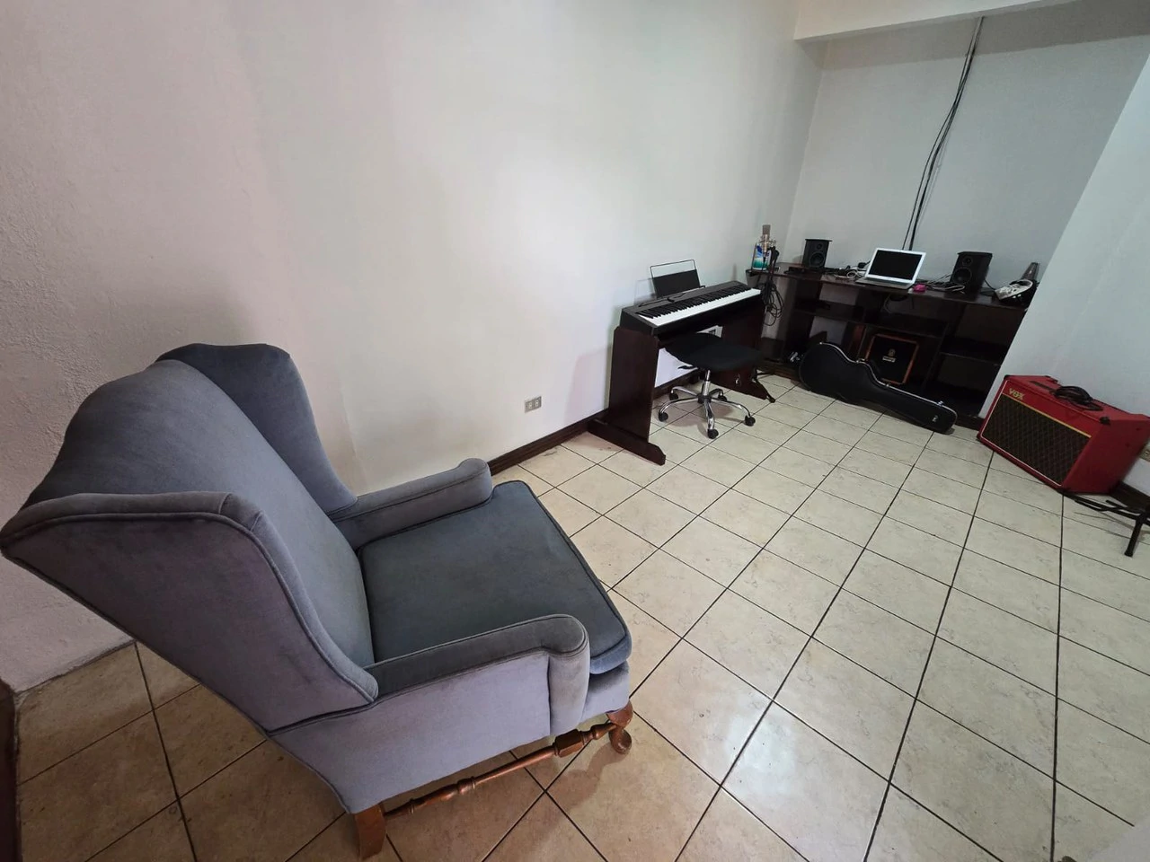 LARGE HOUSE FOR SALE IN MERCEDES NORTE, HEREDIA - Gallery image 29