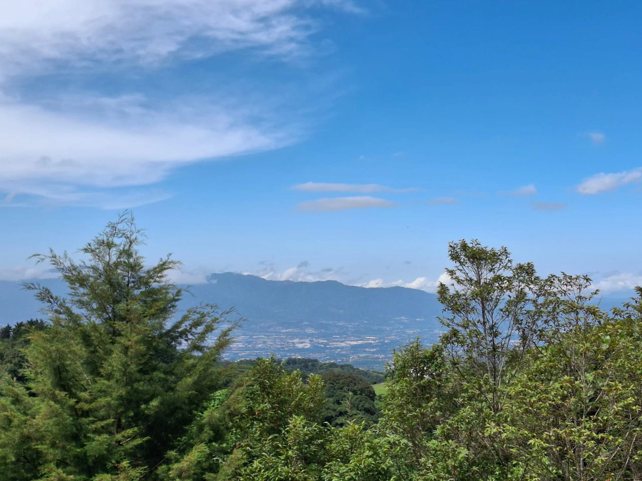 Santa Barbara Gem: Prestigious Residential Lot in an Elite Enclave! - Gallery image 8