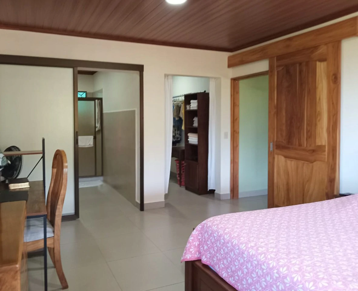 FULLY LANDSCAPED PROPERTY- OCEAN VIEW - Gallery image 12