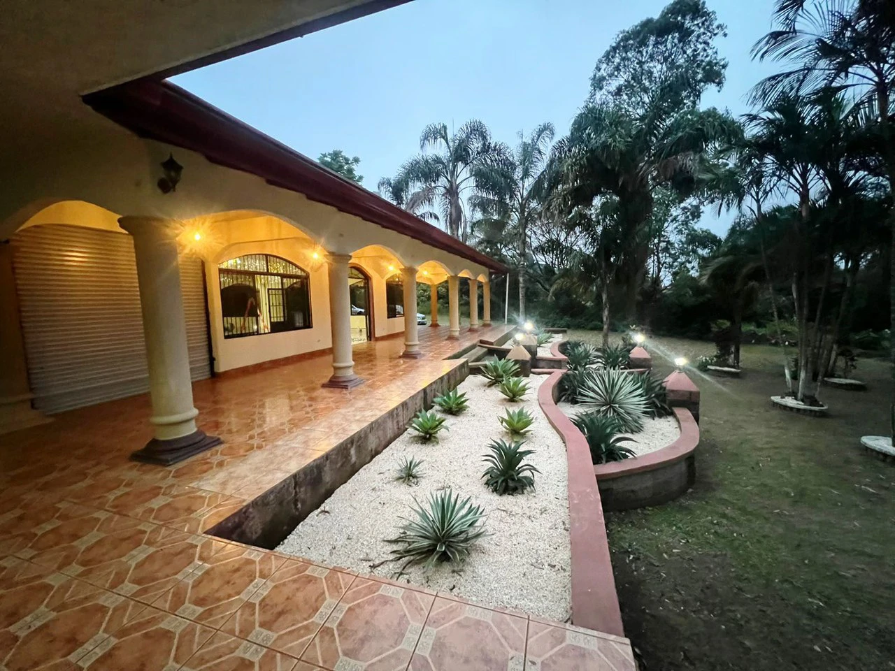Paddle Tennis and Pool!: NEW! Private Estate, Pool an 3 New Tennis Courts - Gallery image 10