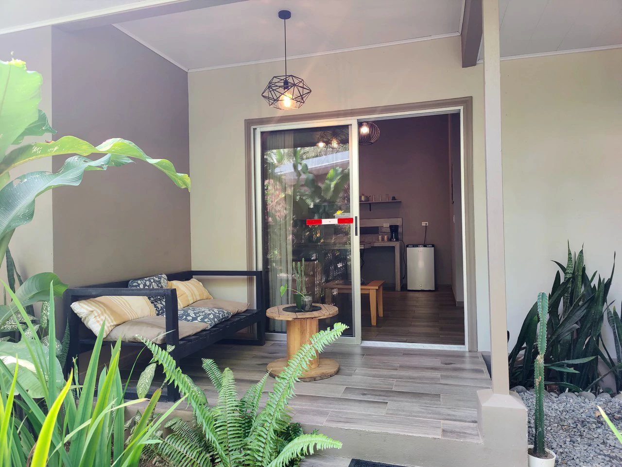 Sibo House - Boutique Hotel: Four Modern Independent Guest Suites in Playa Negra, Steps to the Beach - Gallery image 18