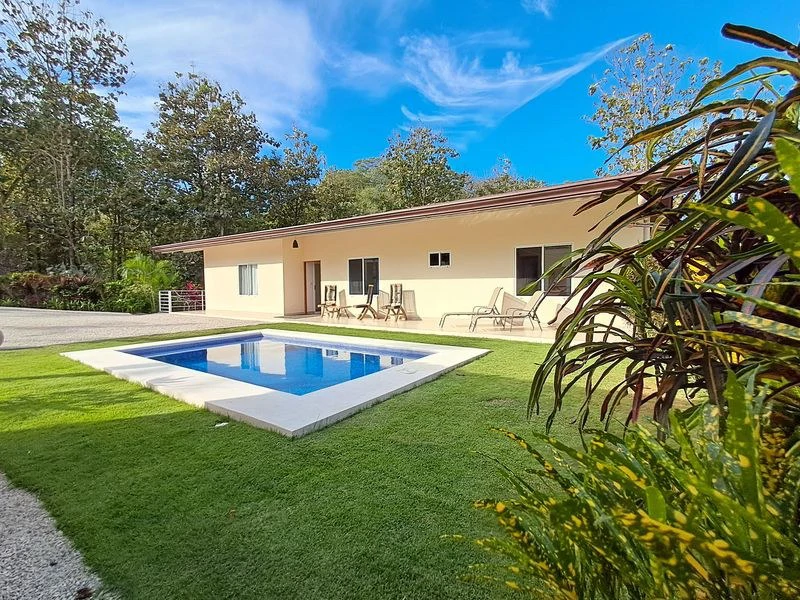 CASA MARIPOSA: Large Contemporary House With 5 Bedrooms - Apartment For Rent - Pool – 5 Minutes From Samara