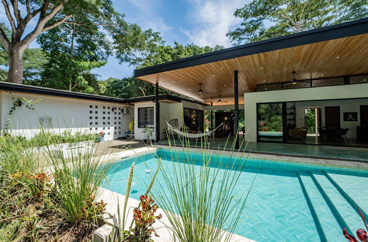 Villa Shanti - Exclusive and Modern Tropical Estate Minutes from Samara Beach: Mountain House For Sale in Playa Samara - Gallery image 2
