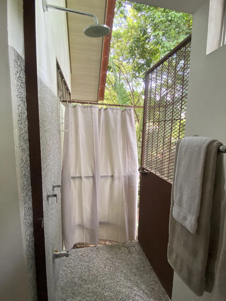 Holistic Yoga Retreat: Relaxation, Peace, Balance and Tranquility, Yoga Retreat with 4 Bungalows and 3 Apartments Elevated upon 1.25+ Acres - Gallery image 26