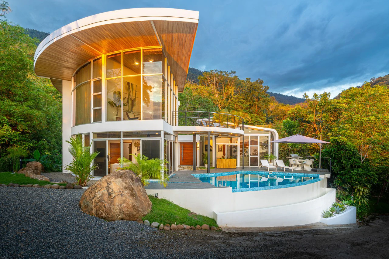 The Glass House. Sustainability, Luxury and Nature. - Gallery image 6
