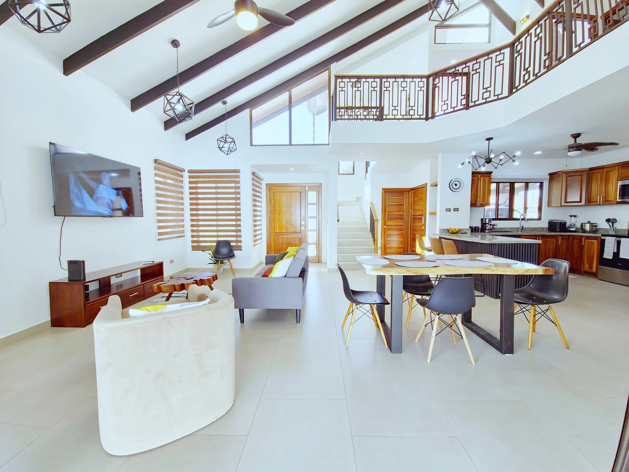 Price Reduced - Modern Oasis Near Uvita: Contemporary Living with Pool & Privacy - Gallery image 15