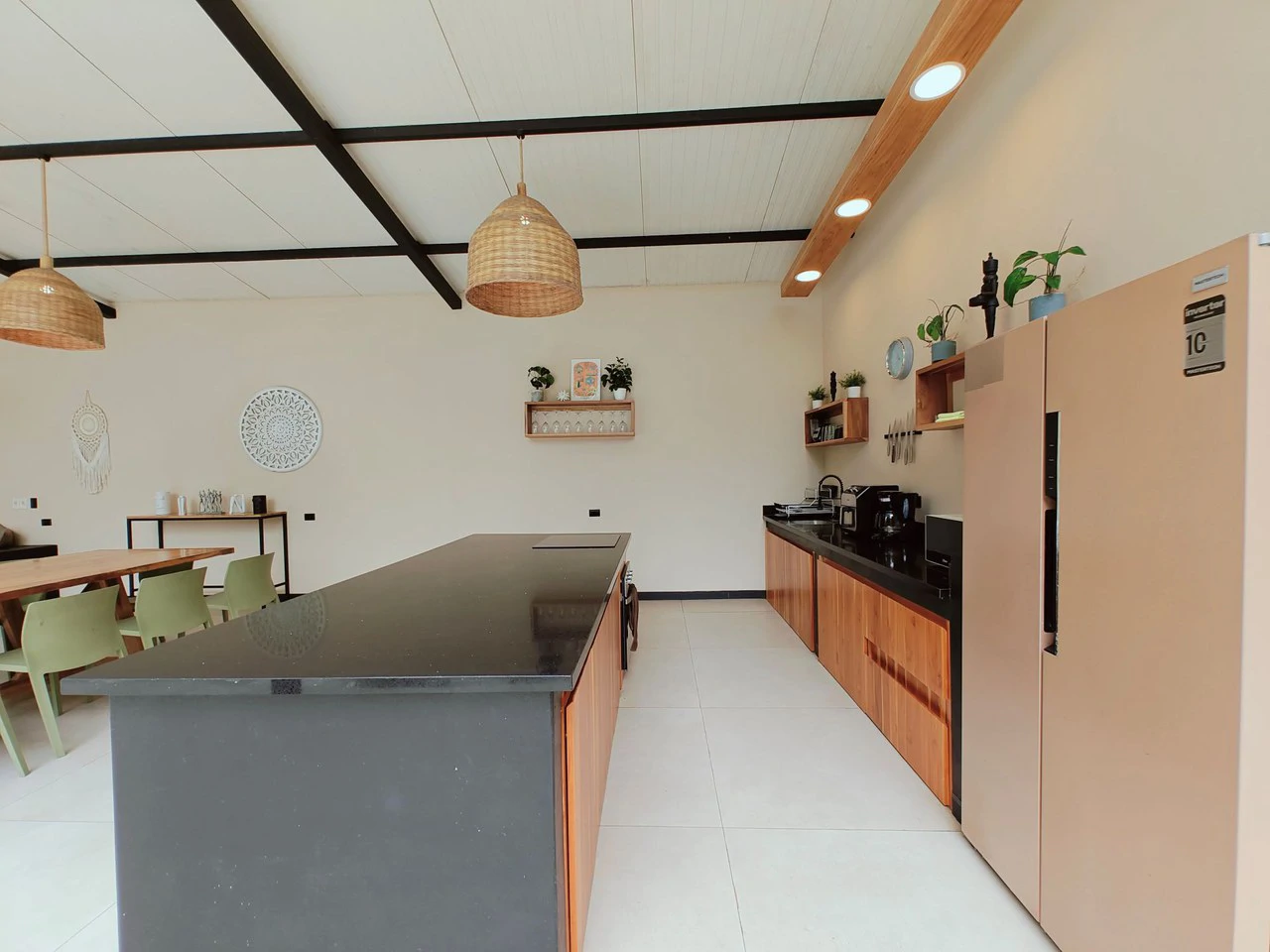 ID 751: Turn-Key Villa with Proven Income Near Cahuita National Park – Main House, Casita, and Stunning Pool on Over Half an Acre - Gallery image 39