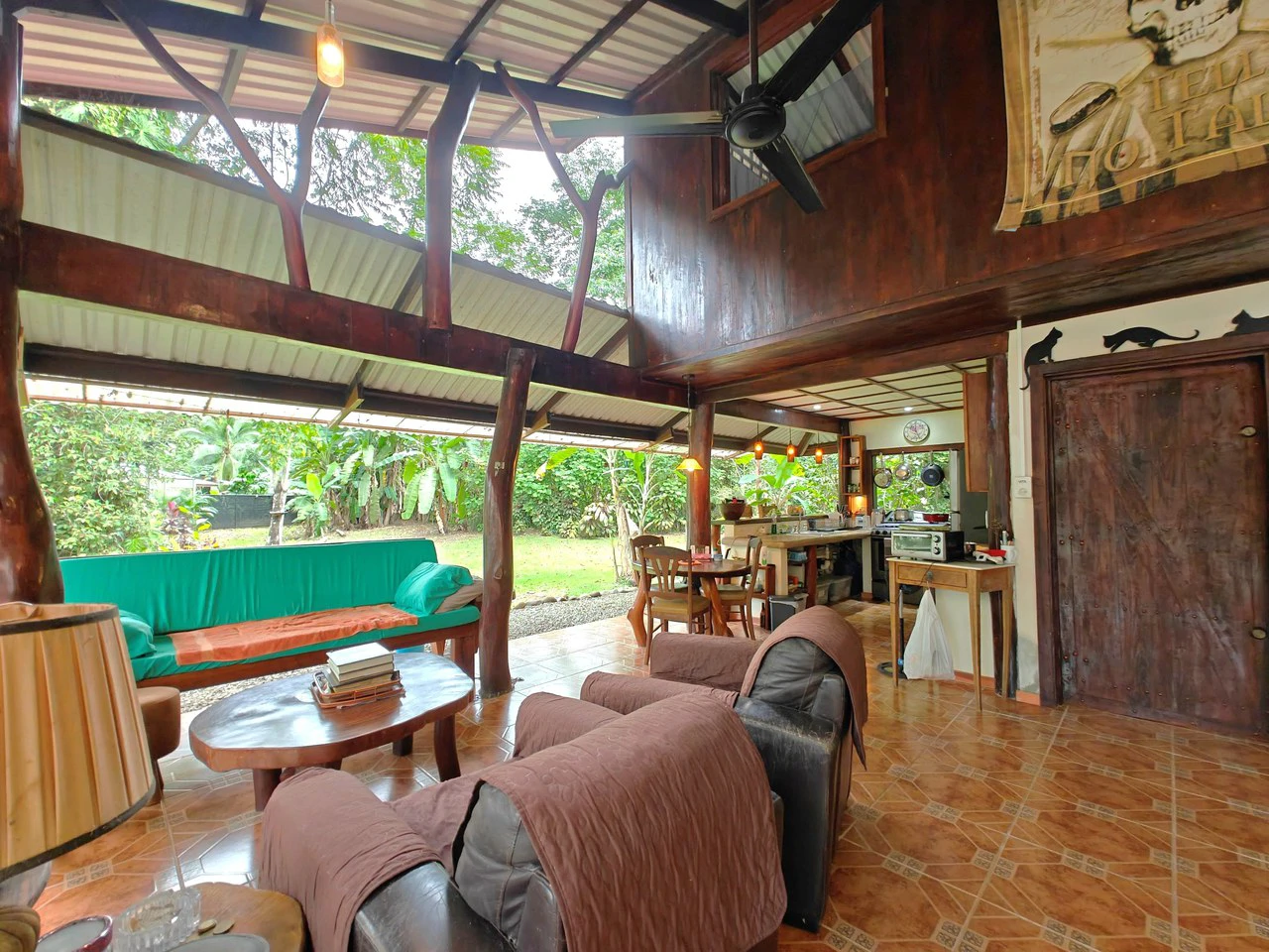 Authentic Caribbean Charmer for Sale in Playa Negra, Puerto Viejo: Traditional Caribbean Wooden Home in Playa Negra on 2600 sqm Lot - Gallery image 9