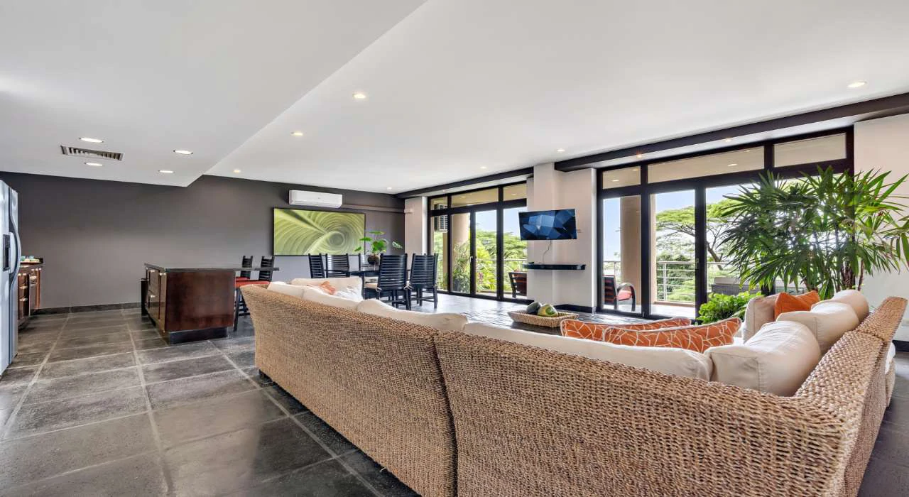 Rainforest 22B: Live in the number one luxury development with private beach in the national reserve of Manuel Antonio - Gallery image 3