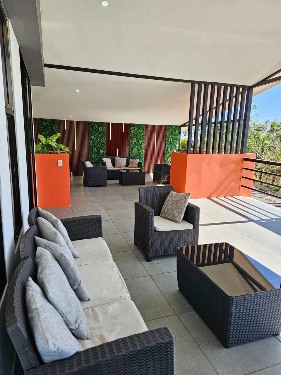 VILLA  AMANDA: Urban Style Home in Rural Setting - Gallery image 6