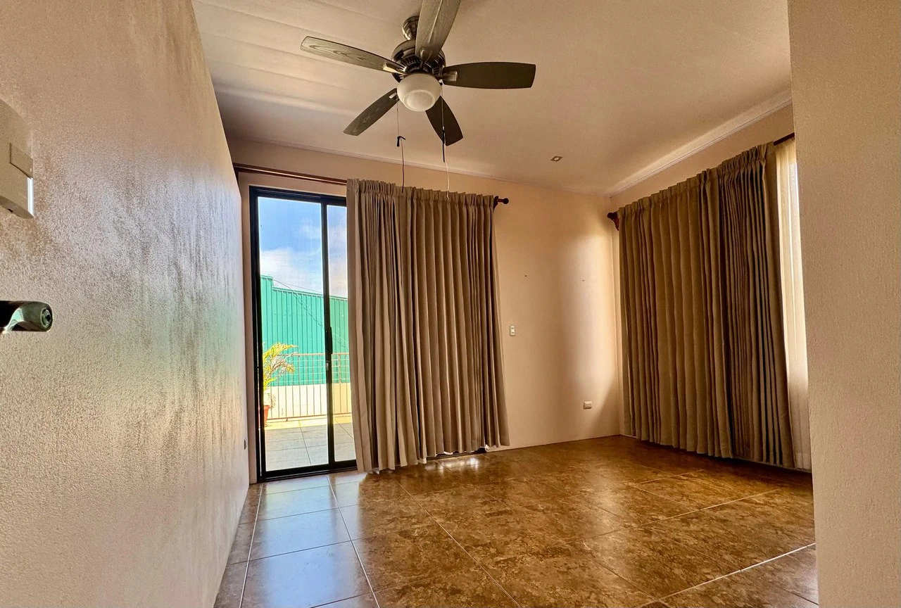 House For Sale in Piedades Norte - Gallery image 6