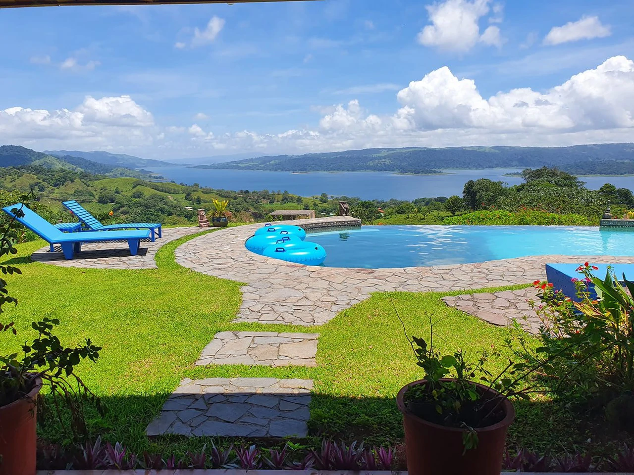 Nepenthe B&B: Hotel / B&B in the Rain Forest with spectacular views of Lake Arenal & Volcano. - Gallery image 6