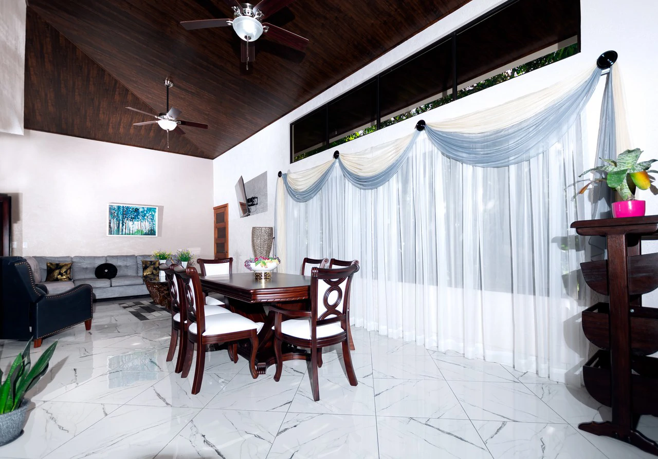 BRAND NEW 3-bedroom home, 5 minutes to Dominical Beach. - Gallery image 6