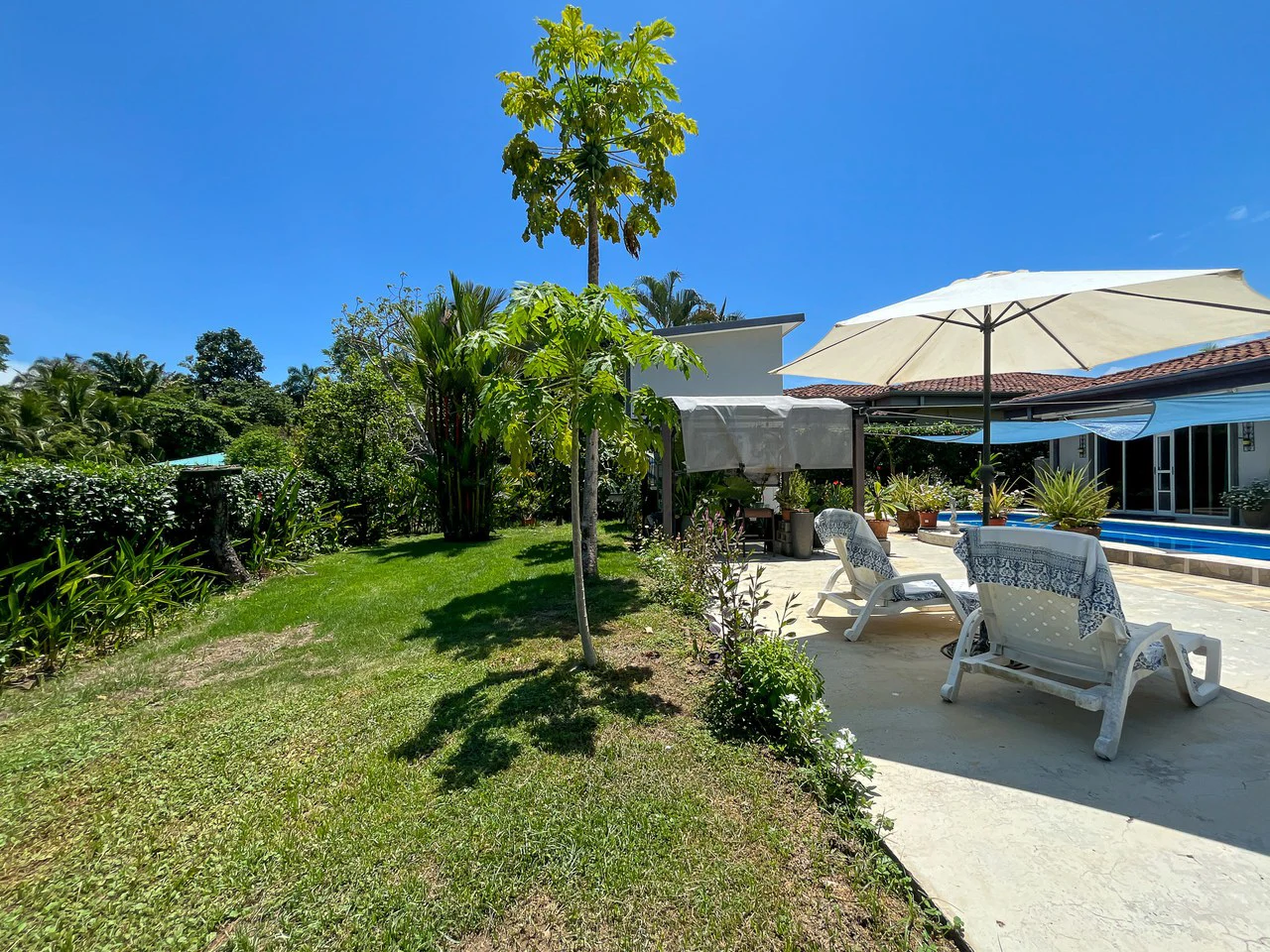 Casa Eight: Near the Beach. Playa Bejuco, Puntarenas, Costa del Sol. Fully Remodeled Tropical Sanctuary - Gallery image 23