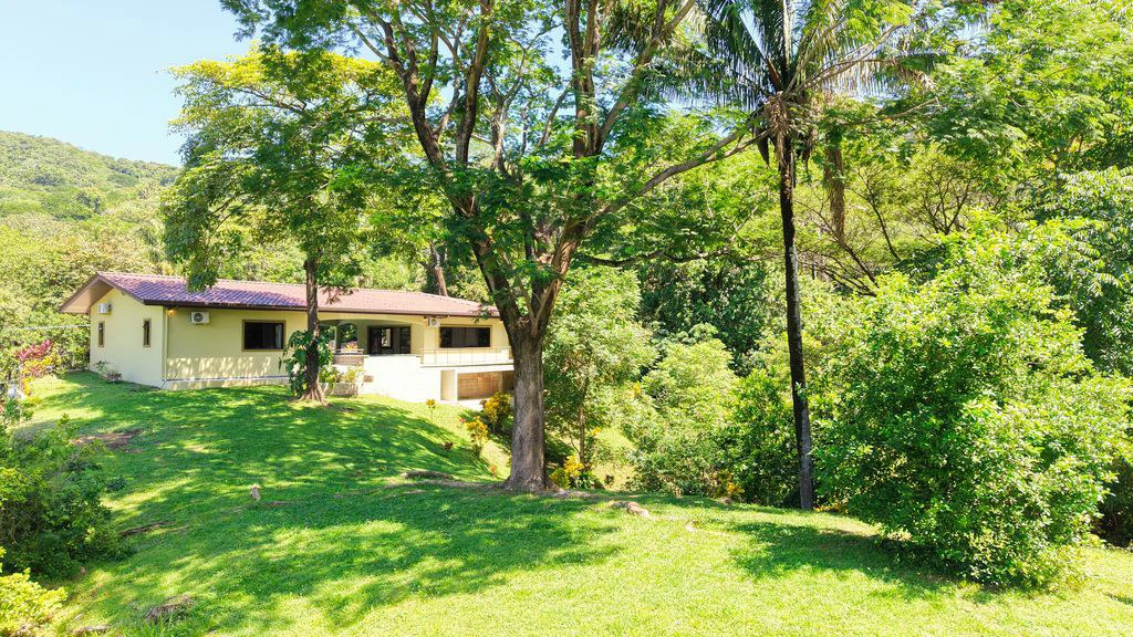 Casa Guanacaste: Exceptional Villa – Nature & Serenity Just 15 Minutes from Sámara - Gallery image 5