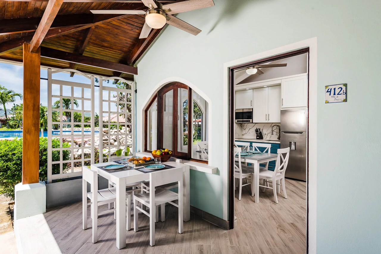 Casa Colibri Villaggio II – Unit 412B: Beautifully Remodeled Tropical Retreat in Potrero - Gallery image 2