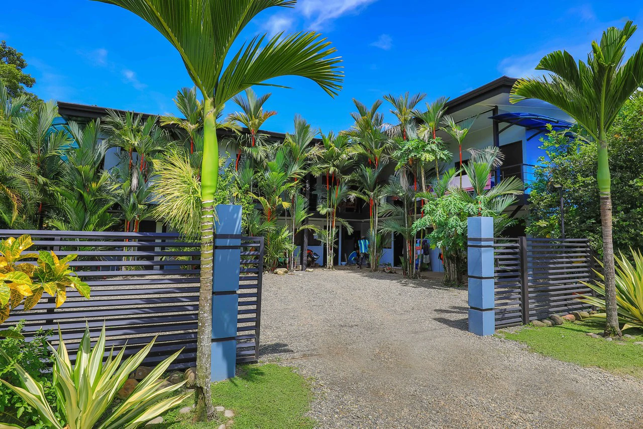 Apartment Hotel with Owners Suite, Fantastic Oportunity for Hostel in Uvita - Gallery image 2