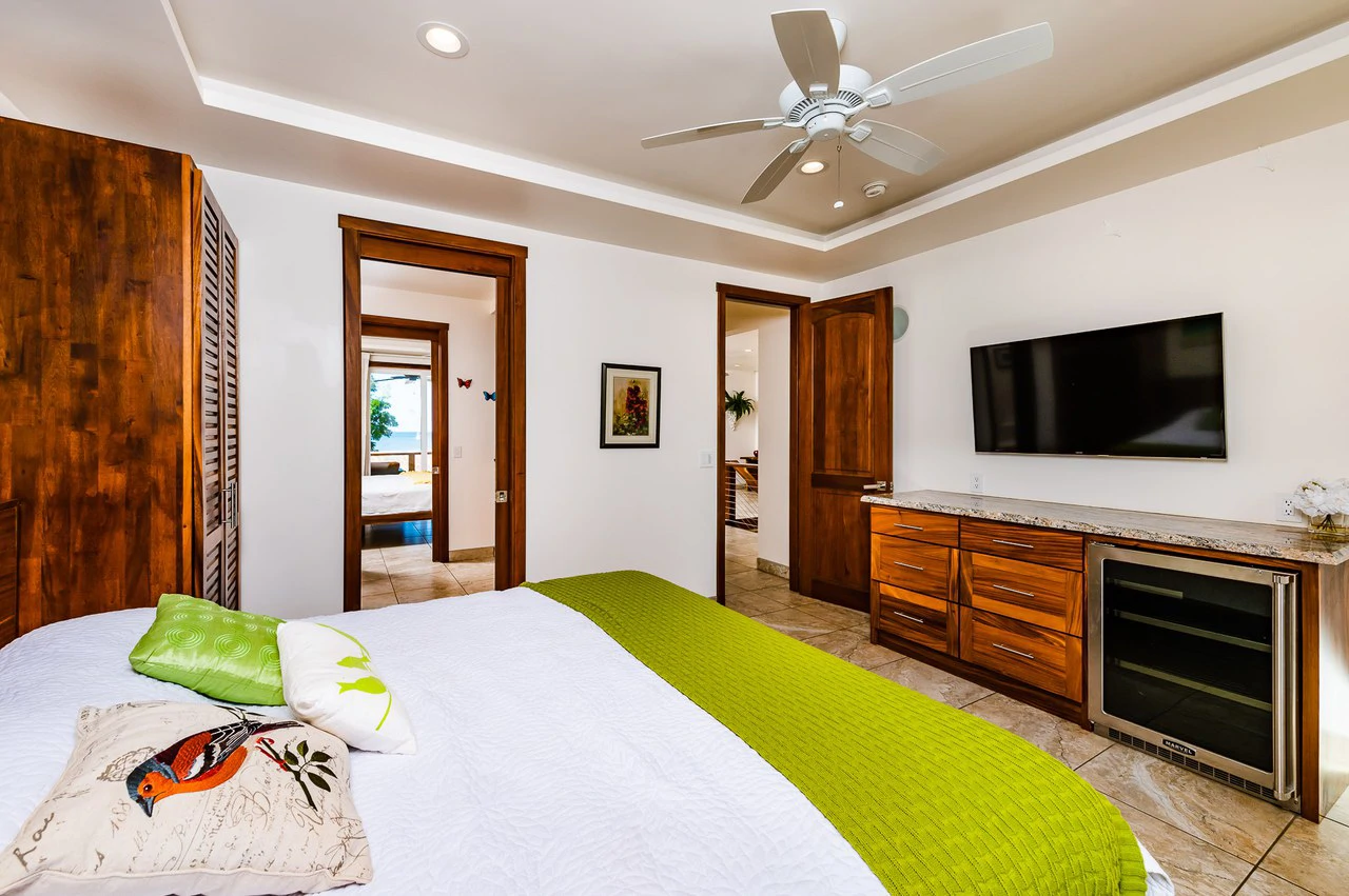 Casa Oltmann: Beach Front Mansion - Gallery image 11