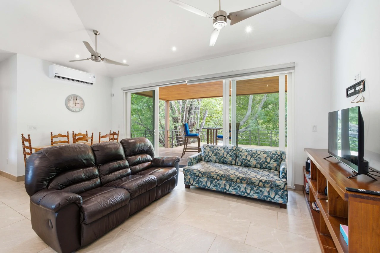 Casa Oasis: 3BR Main Residence + 2BR Guest House with Pool in Mar Vista, Playa Flamingo - Gallery image 19