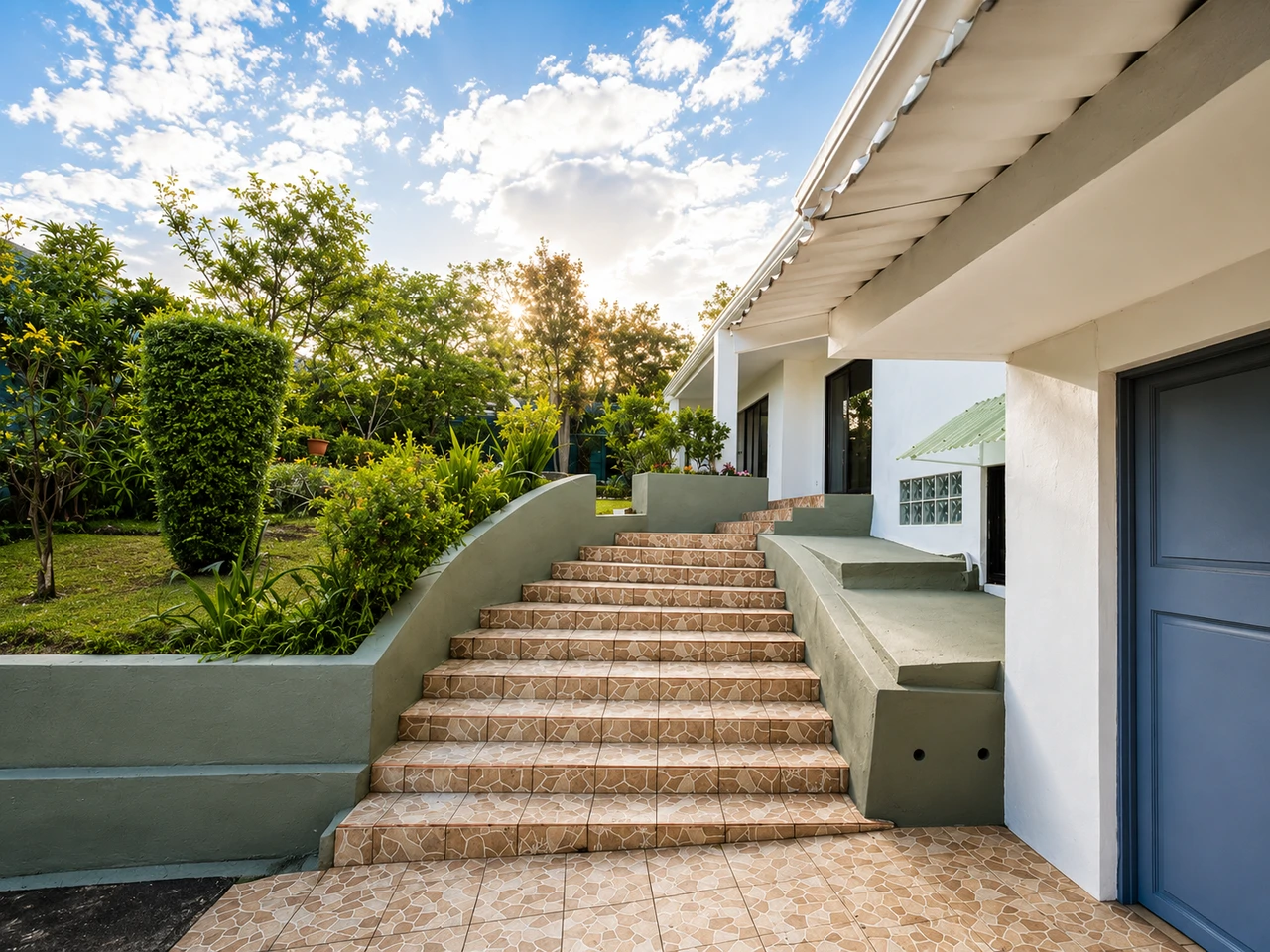 Heredia Centro Mixed-Use Residence & Investment Property - Gallery image 2