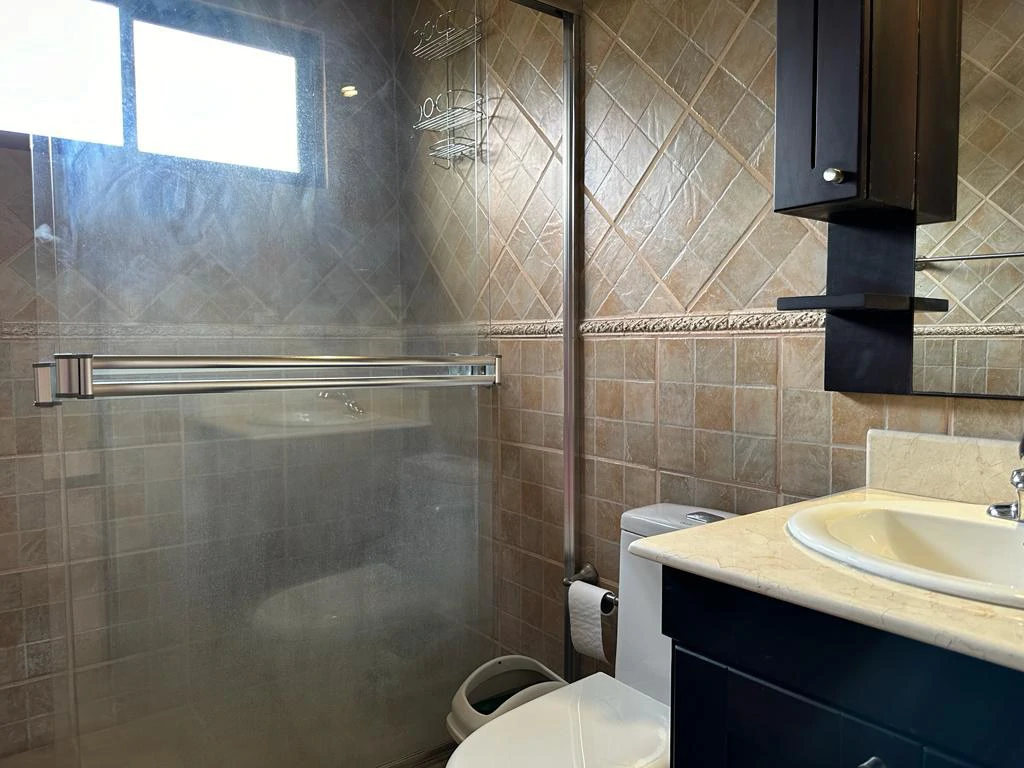 House For Sale in San Antonio - Gallery image 19