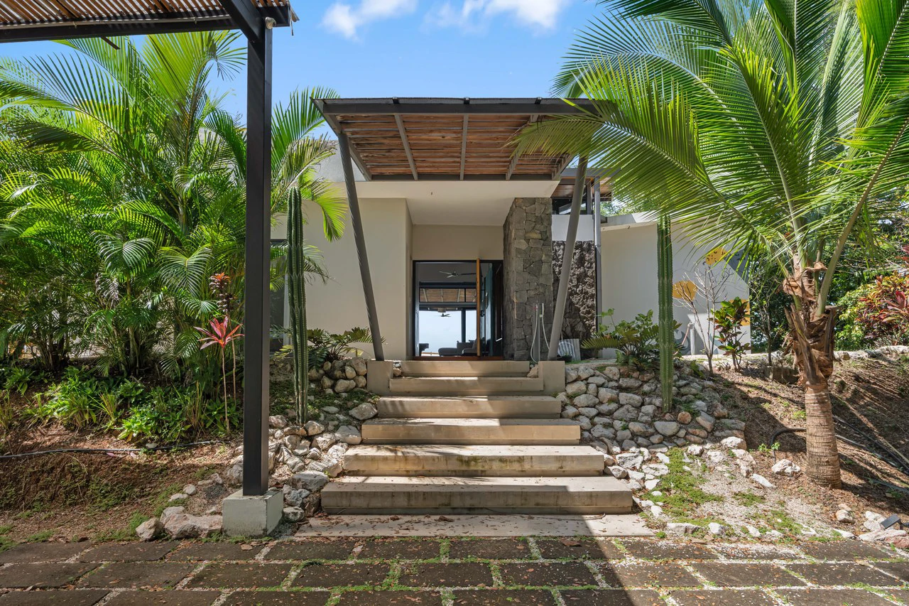 Casa Siempre Surfeando: Ocean Views + 1.45 Acres - Gallery image 30