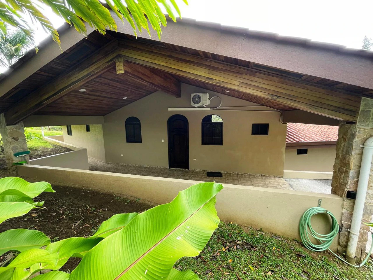 VILLA CANASOL : Lake View Home with Pool, Garage and Workshop - Gallery image 14