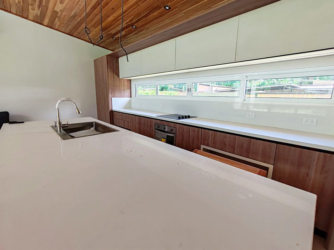 ID 4198: Modern New Villa with Pool in Puerto Viejo — Walk to Beach, Owner Financing Available - Gallery image 9