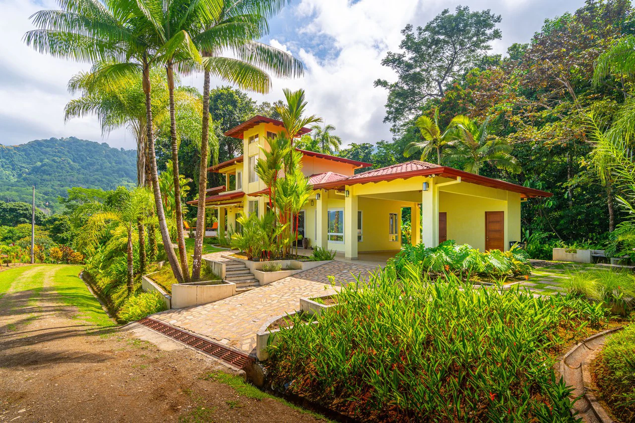 Casa de Orquideas: Mountains, Ocean and Jungle with Privacy In Gated Community, Ojochal - Gallery image 5
