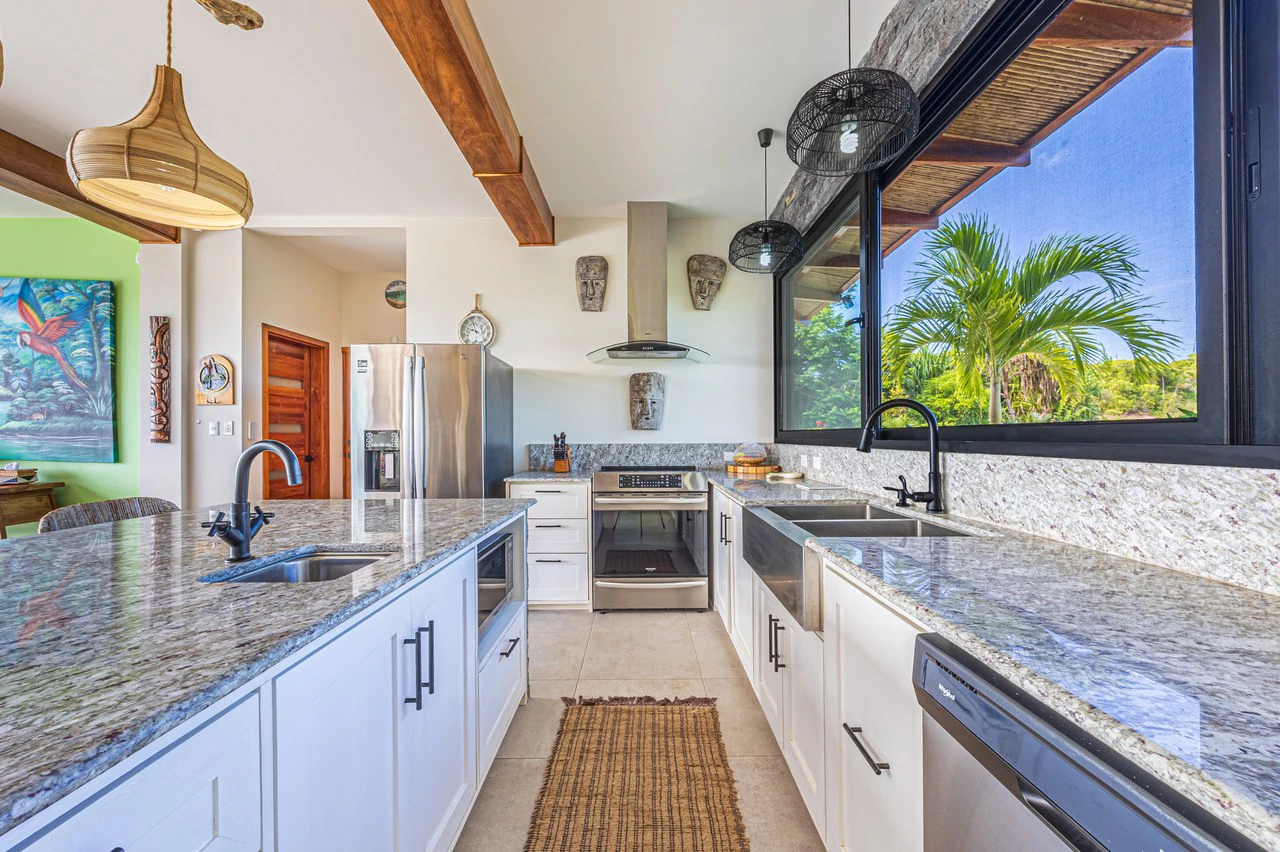 Iconic Luxury Estate with Unmatched Mountain Views | Manuel Antonio Estates - Gallery image 36
