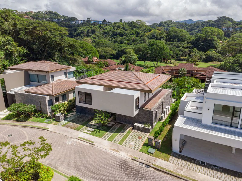 Stellar Opportunity, Brand New Home in Los Sueños: Luxury Villa Close to the Beach and Marina! - Gallery image 9