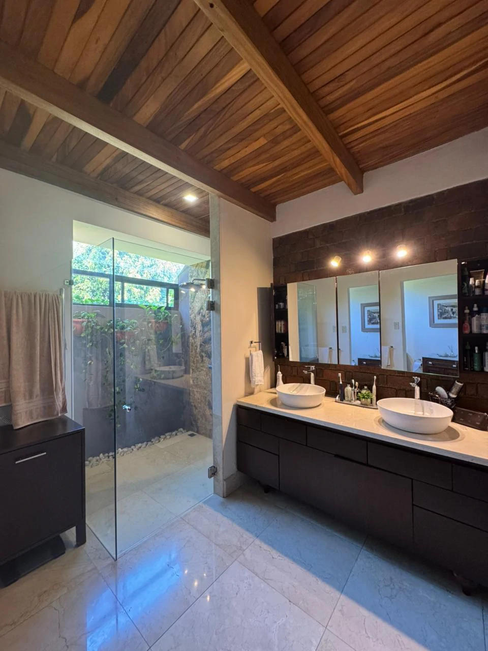 Zurcher Masterpiece Heredia: Splendid one story home - Gallery image 11