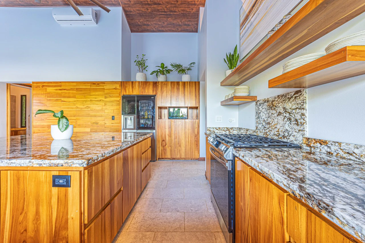 Beautiful Ocean View Casa Espiritu de la Jungla in Ojochal. Excepting Bitcoin!: Mountain House For Sale in Ojochal - Gallery image 14
