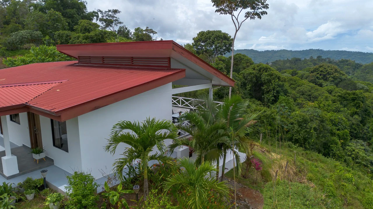 Casa Blanca: Ocean & Mountain View Home in Platanillo - Gallery image 4