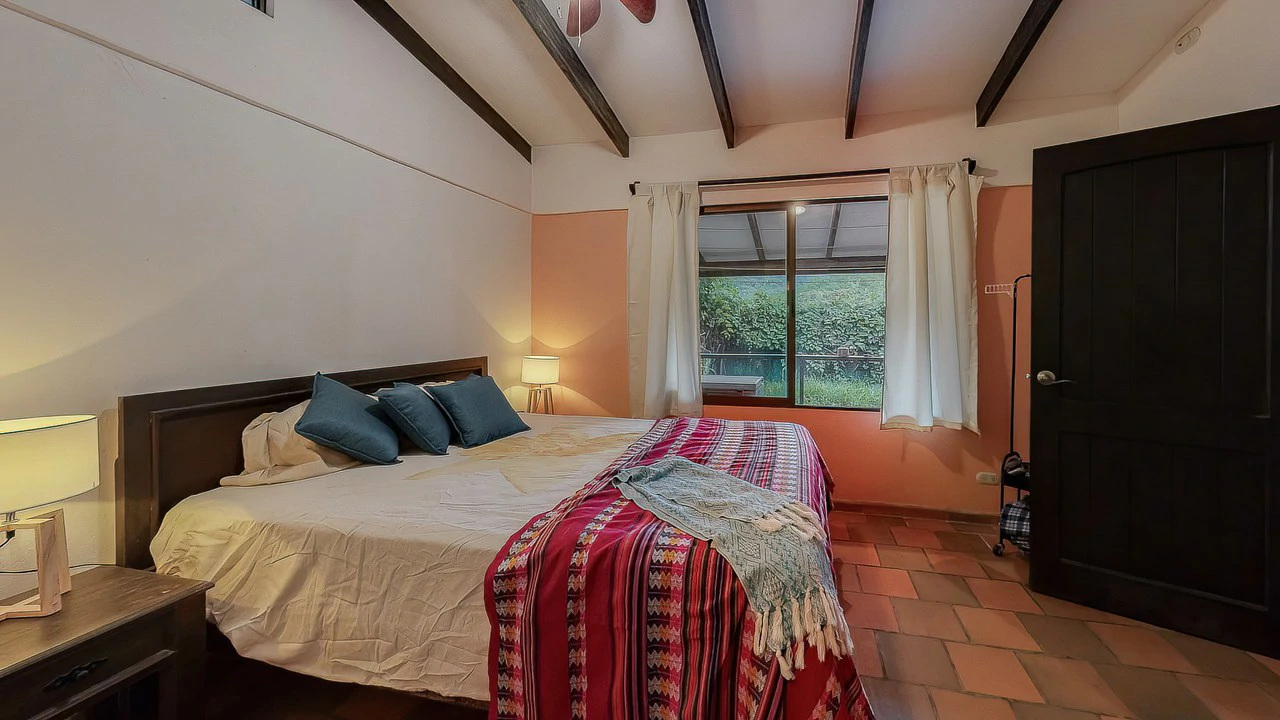 A TRANQUIL HAVEN: PRIME INVESTMENT OPPORTUNITY IN UVITA'S LUSH RIVER ENCLAVE: Mountain Hotel/Resort/Hostel For Sale in Uvita - Gallery image 27