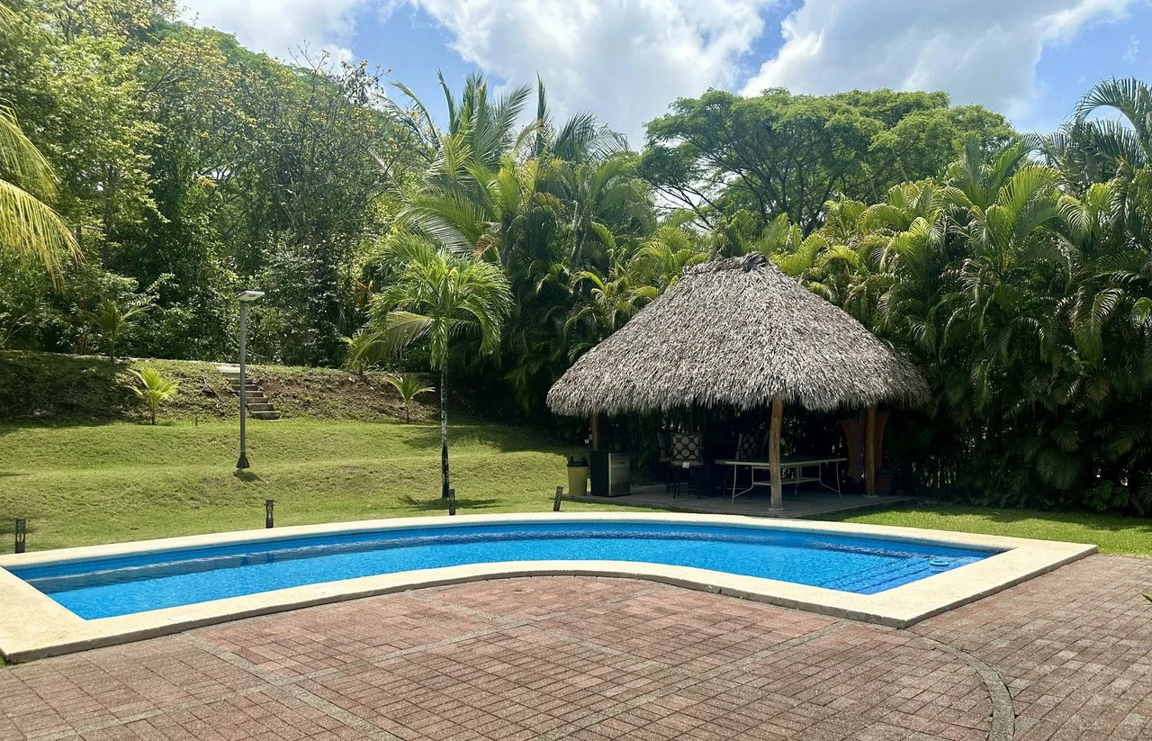 Villa 447: $649,000 USD Luxury NICOYA BAY HOME for sale on the Golf Course!  Privacy, Tropical gardens, Fully Furnished, Beautiful views, Strong concrete block construction, High ceilings....... - Gallery image 12